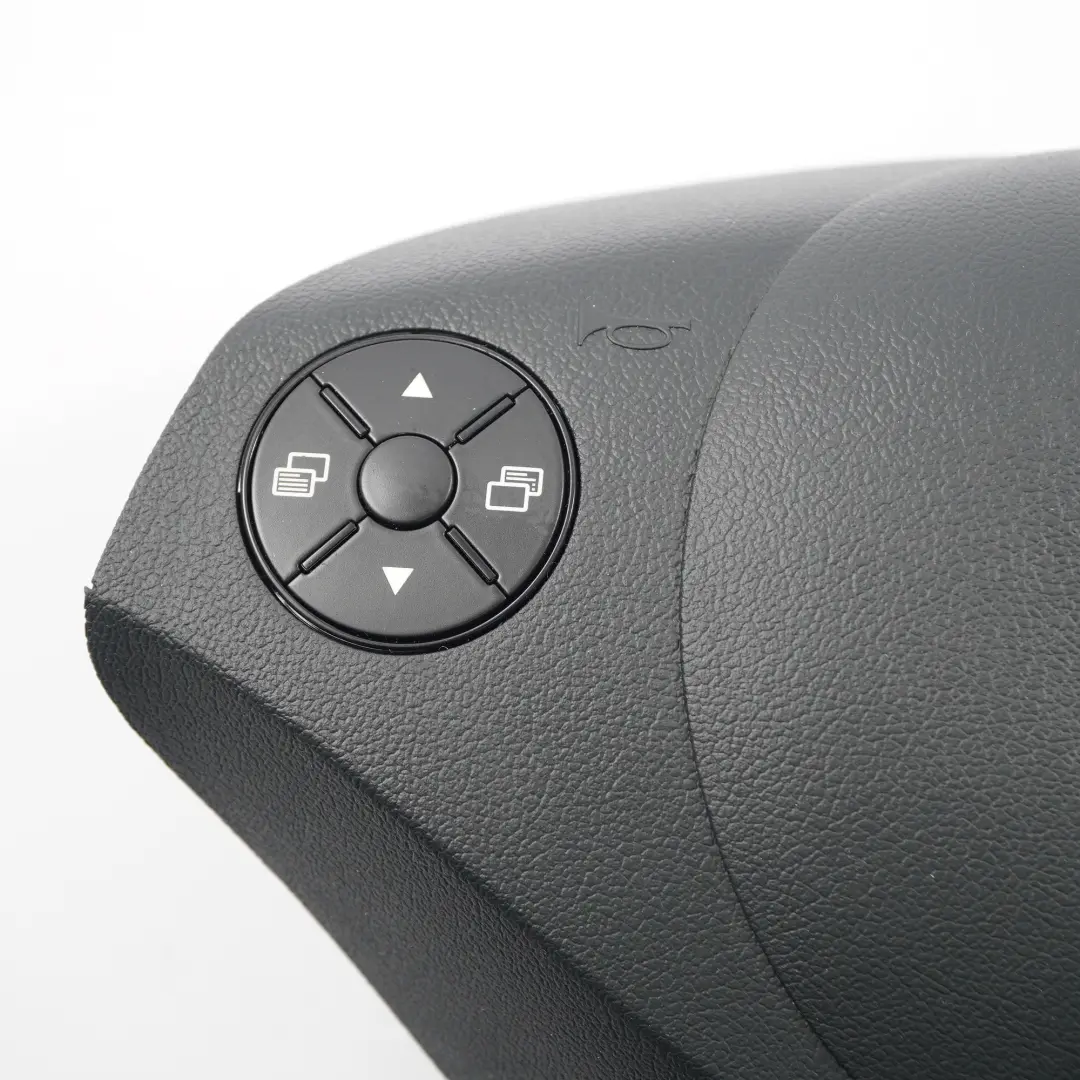 Módulo de Aire Lado del Conductor Negro para Mercedes Vito W639 Volante con número de pieza A6398600300 Mercedes Vito W639 Volante Módulo de Aire Lado del Conductor Negro - SKU A6398600300 - Número de pieza A6398600300