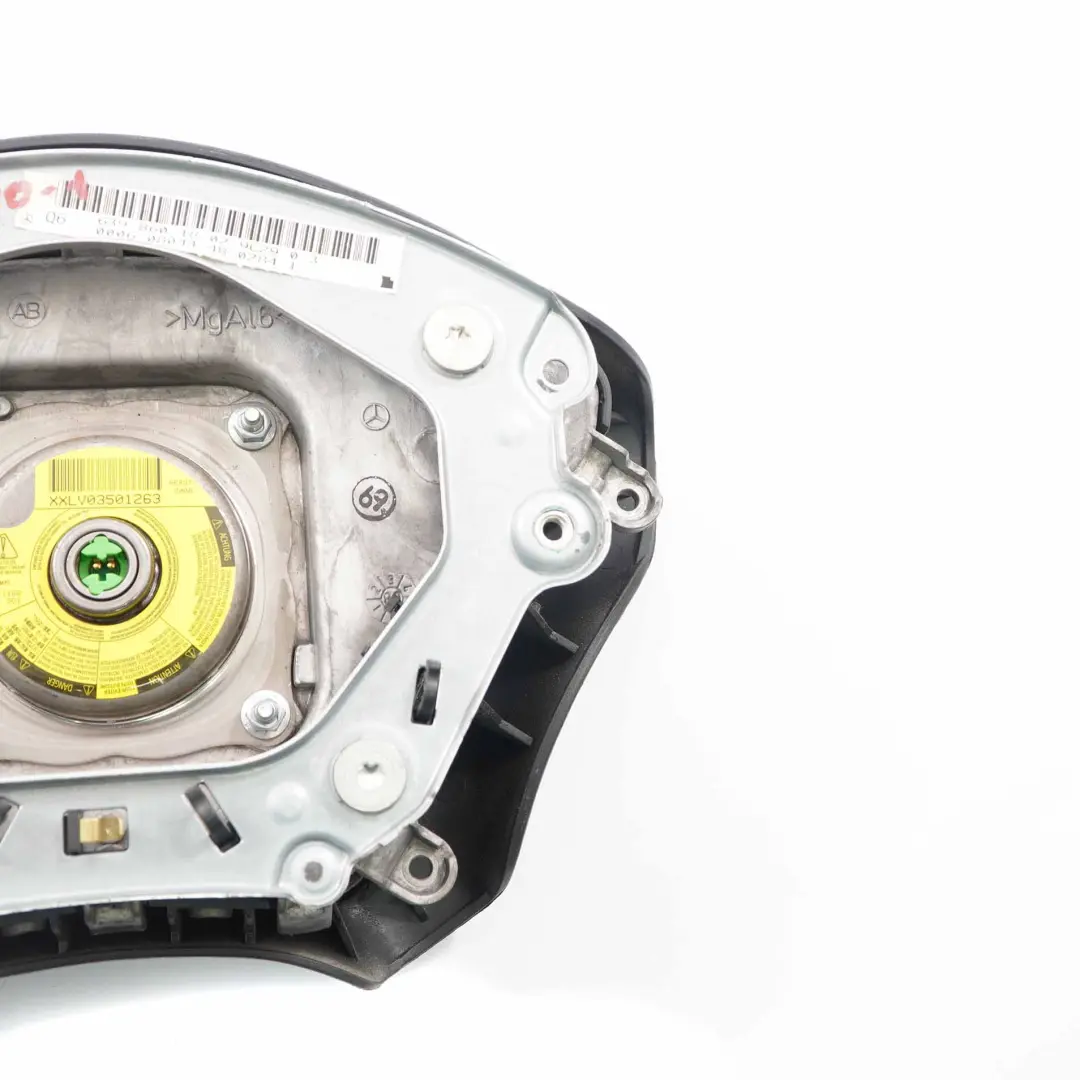 Volant Airbag Conducteur pour Mercedes W639 Vito Viano à propos du numéro de pièce A6398600400 Mercedes W639 Vito Viano Volant Airbag Conducteur - SKU A6398600400-1 - Numéro de pièce A6398600400