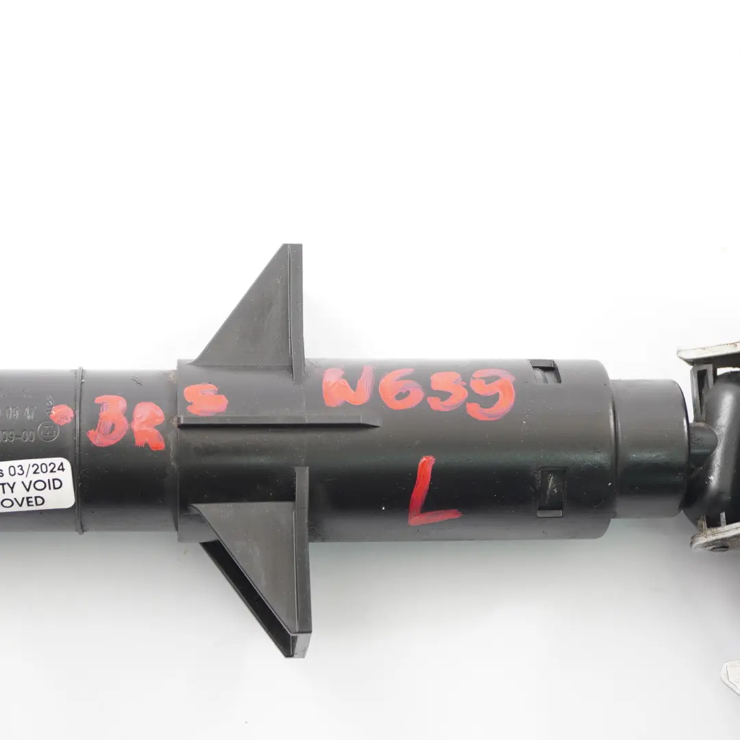 Dysza Spryskiwacza Reflektora Lewa Brilliant Silver - 9744 do Mercedes W639 o numerze A6398600547 Mercedes W639 Dysza Spryskiwacza Reflektora Lewa Brilliant Silver - 9744 - SKU A6398600547-BRS1 - Numer Części A6398600547