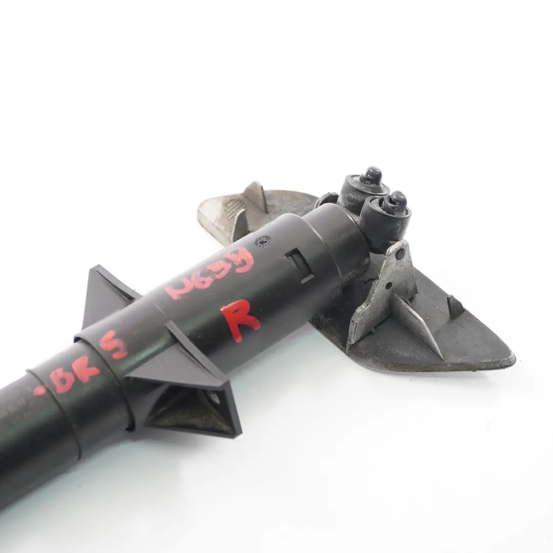 lave-phares bec télescopique droit argent brillant - 9744 pour Mercedes W639 à propos du numéro de pièce A6398600547 Mercedes W639 lave-phares bec télescopique droit argent brillant - 9744 - SKU A6398600547-BRS - Numéro de pièce A6398600547