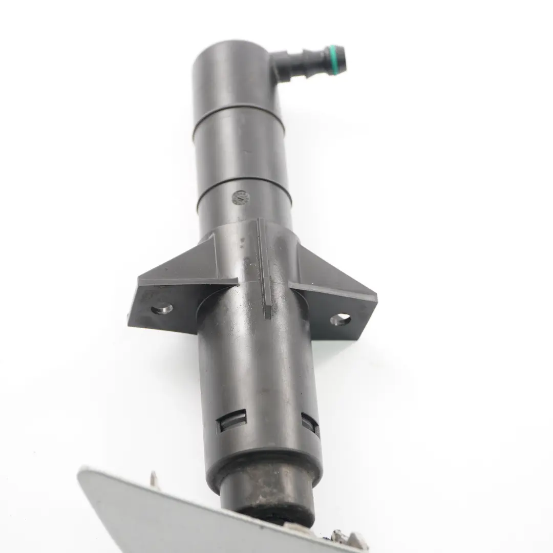 Ugello telescopico lavafari destro Argento brillante - 9744 per Mercedes W639 con numero di parte A6398600547 Mercedes W639 Ugello telescopico lavafari destro Argento brillante - 9744 - SKU A6398600547-BRS - Numero di parte A6398600547