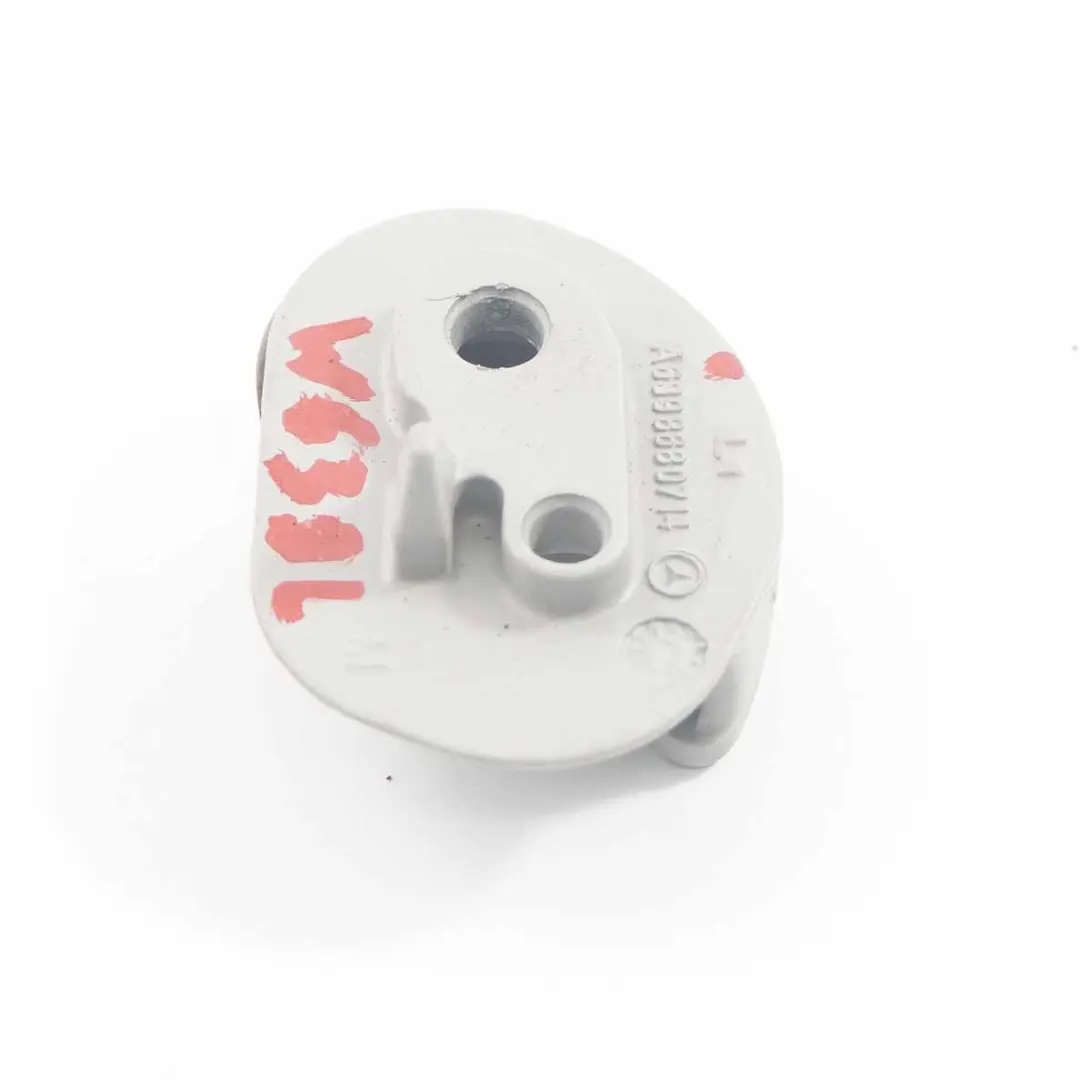 Mercedes Vito W639 Cargo Gancho de Equipaje Ojo Clip Montaje Soporte Izquierdo - SKU A6398680714 - Número de pieza A6398680714
