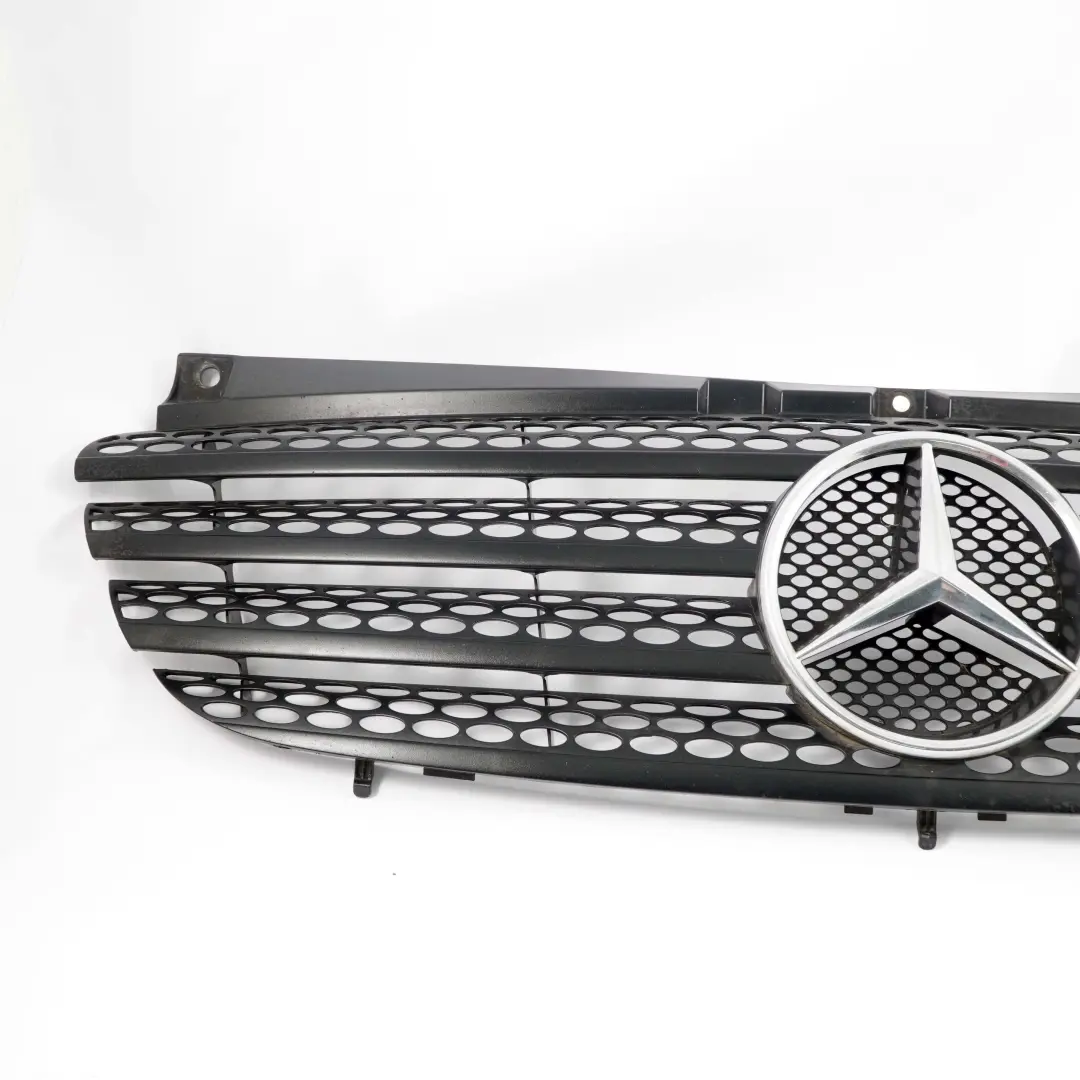 Parrilla del radiador Mercedes W639 Capo delantero Viga del capo para con número de pieza A6398800185 Parrilla del radiador Mercedes W639 Capo delantero Viga del capo - SKU A6398800185-2 - Número de pieza A6398800185