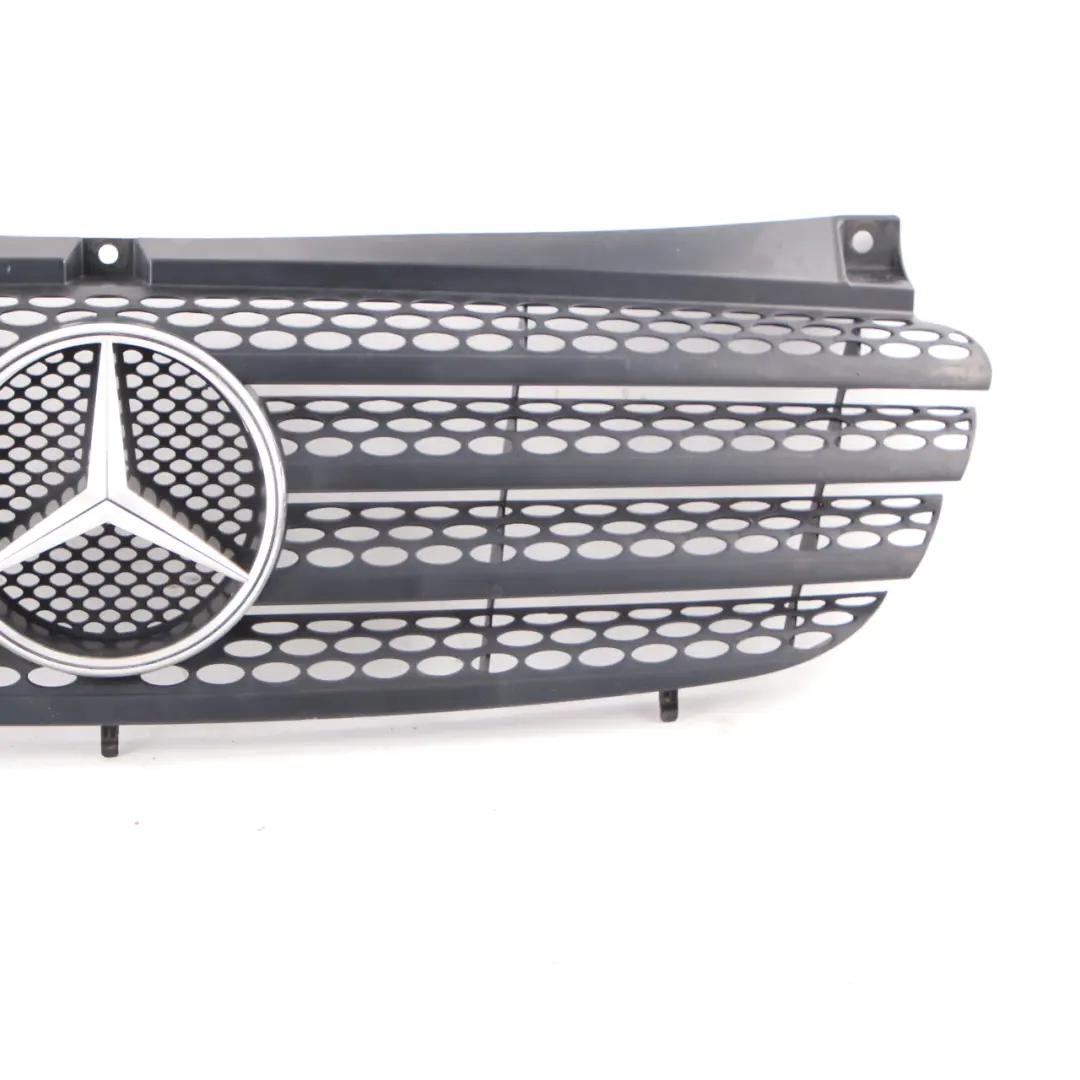 Atrapa Chłodnicy Grill Kratka do MERCEDES Vito Viano W639 o numerze A6398800185 MERCEDES Vito Viano W639 Atrapa Chłodnicy Grill Kratka - SKU A6398800185 - Numer Części A6398800185