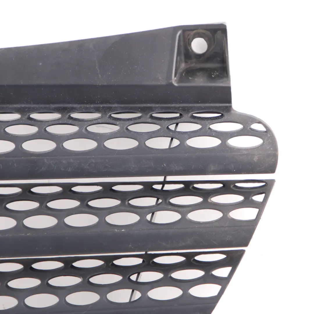 Atrapa Chłodnicy Grill Kratka do MERCEDES Vito Viano W639 o numerze A6398800185 MERCEDES Vito Viano W639 Atrapa Chłodnicy Grill Kratka - SKU A6398800185 - Numer Części A6398800185