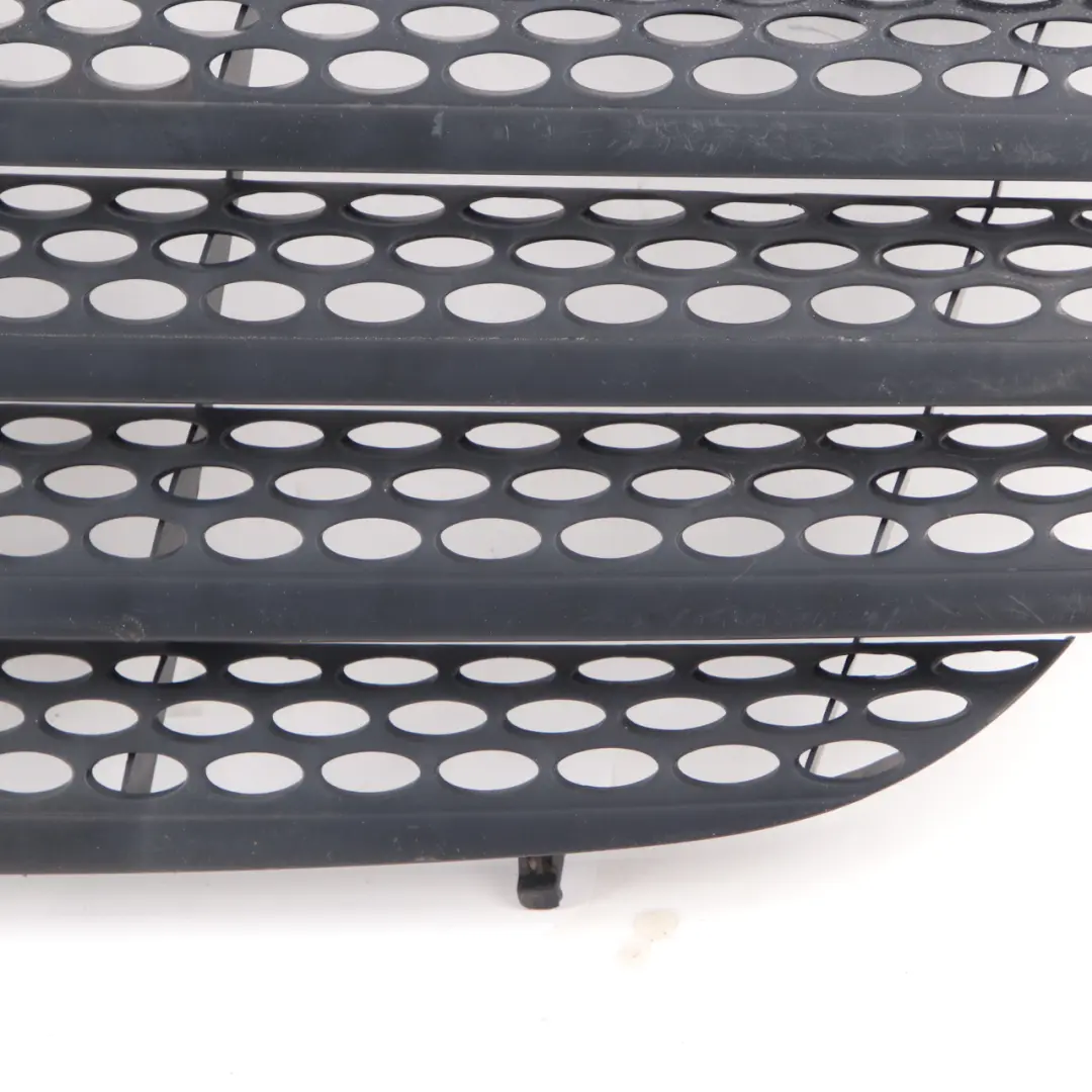 Atrapa Chłodnicy Grill Kratka do MERCEDES Vito Viano W639 o numerze A6398800185 MERCEDES Vito Viano W639 Atrapa Chłodnicy Grill Kratka - SKU A6398800185 - Numer Części A6398800185