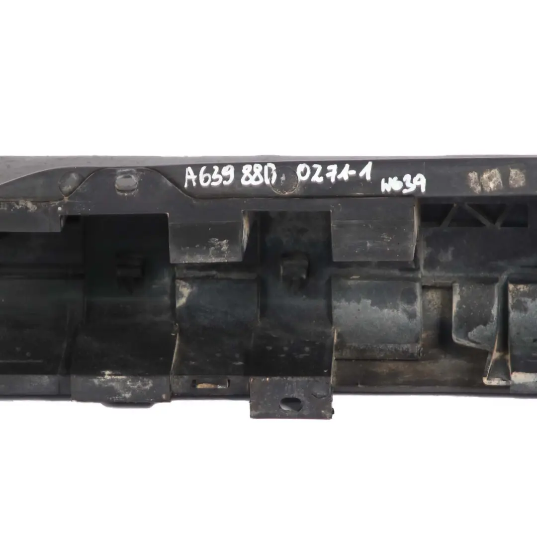 Paraurti posteriore Supporto staffa centrale per Mercedes Vito W639 con numero di parte A6398800271 Mercedes Vito W639 Paraurti posteriore Supporto staffa centrale - SKU A6398800271-1 - Numero di parte A6398800271