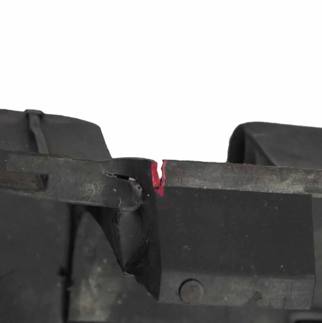 Mercedes Vito W639 Choc-Receveur Arriere Support Revetement - SKU A6398800271-3 - Numéro de pièce A6398800271