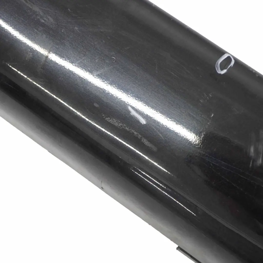 Hintere Stoßstange Mitte Halterung Obsidian Schwarz - 197 für Mercedes Vito W639 mit Teilenummer A6398800271 Mercedes Vito W639 Hintere Stoßstange Mitte Halterung Obsidian Schwarz - 197 - SKU A6398800271-OB - Teilenummer A6398800271