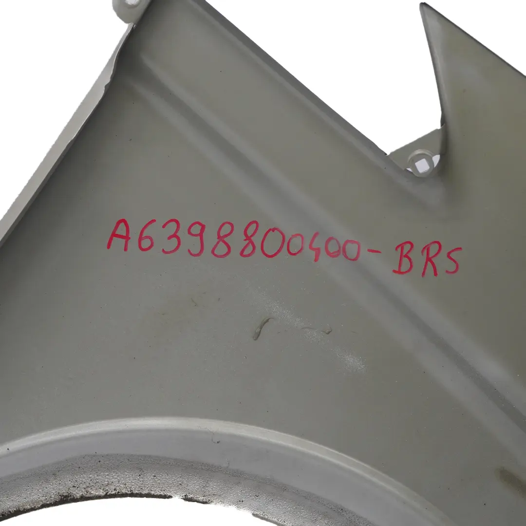 Kotflügel vorne links Brillant Silber - 9477 für Mercedes Vito W639 mit Teilenummer A6398800400 Mercedes Vito W639 Kotflügel vorne links Brillant Silber - 9477 - SKU A6398800400-BRS - Teilenummer A6398800400