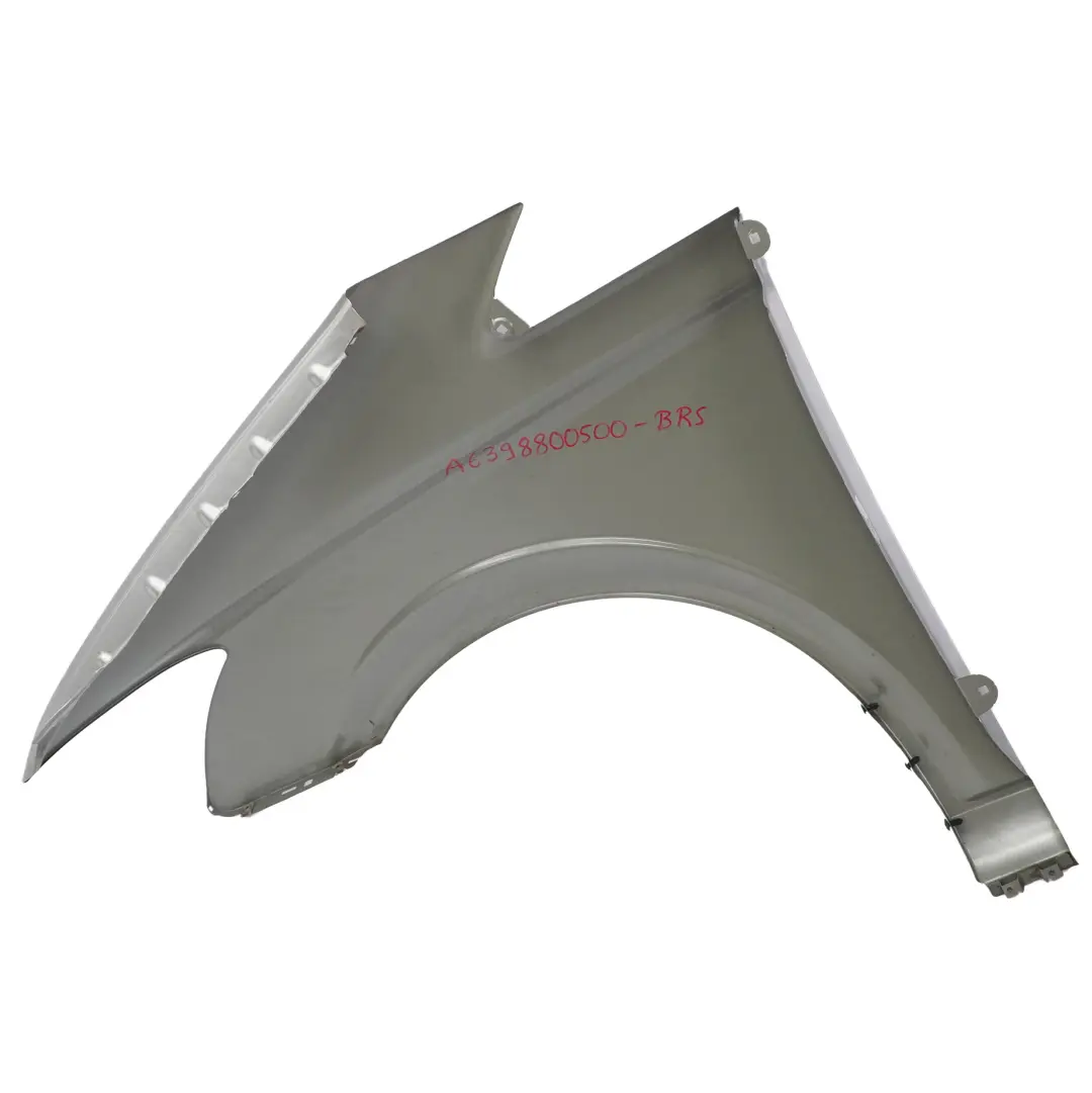 Pannello alare anteriore destro Argento Brillante - 9477 per Mercedes Vito W639 con numero di parte A6398800500 Mercedes Vito W639 Pannello alare anteriore destro Argento Brillante - 9477 - SKU A6398800500-BRS - Numero di parte A6398800500