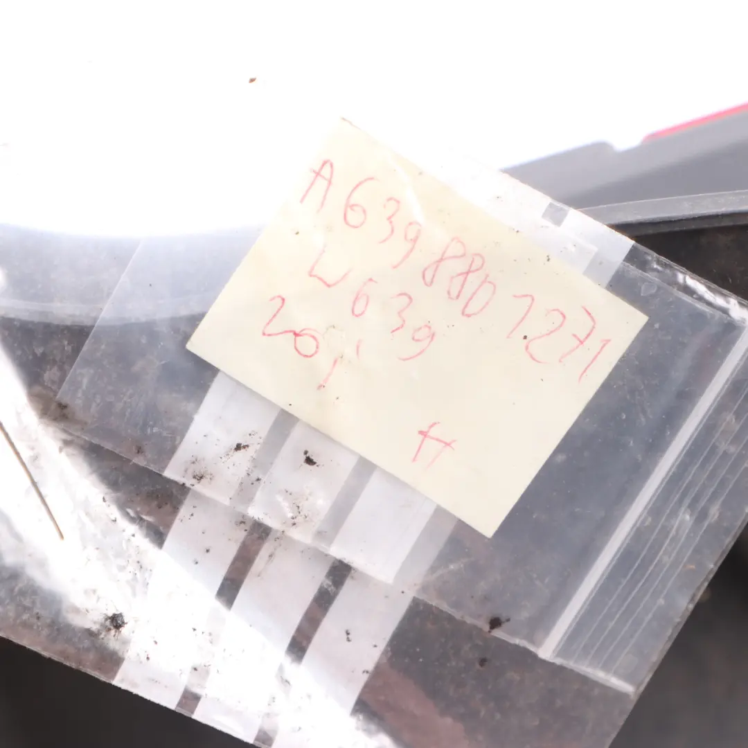 Rivestimento Paraurti Posteriore Angolo Sinistro per Mercedes Vito W639 con numero di parte A6398801271 Mercedes Vito W639 Rivestimento Paraurti Posteriore Angolo Sinistro - SKU A6398801271 - Numero di parte A6398801271