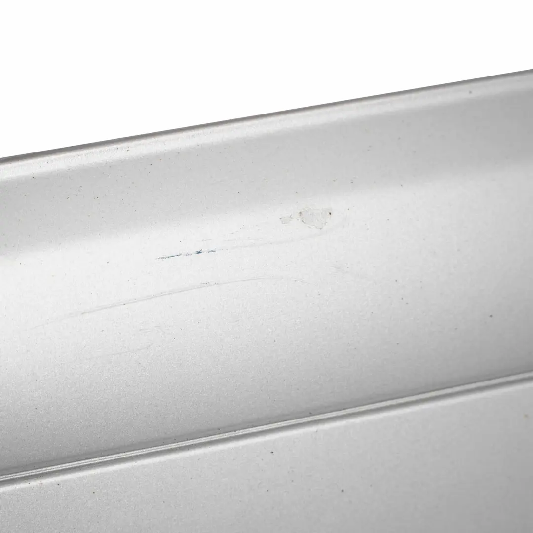 Parachoques Trasero Derecho Esquina Lateral Brilliant Silver para Mercedes Vito W639 con número de pieza A6398801771 Mercedes Vito W639 Parachoques Trasero Derecho Esquina Lateral Brilliant Silver - SKU A6398801771-BRS - Número de pieza A6398801771