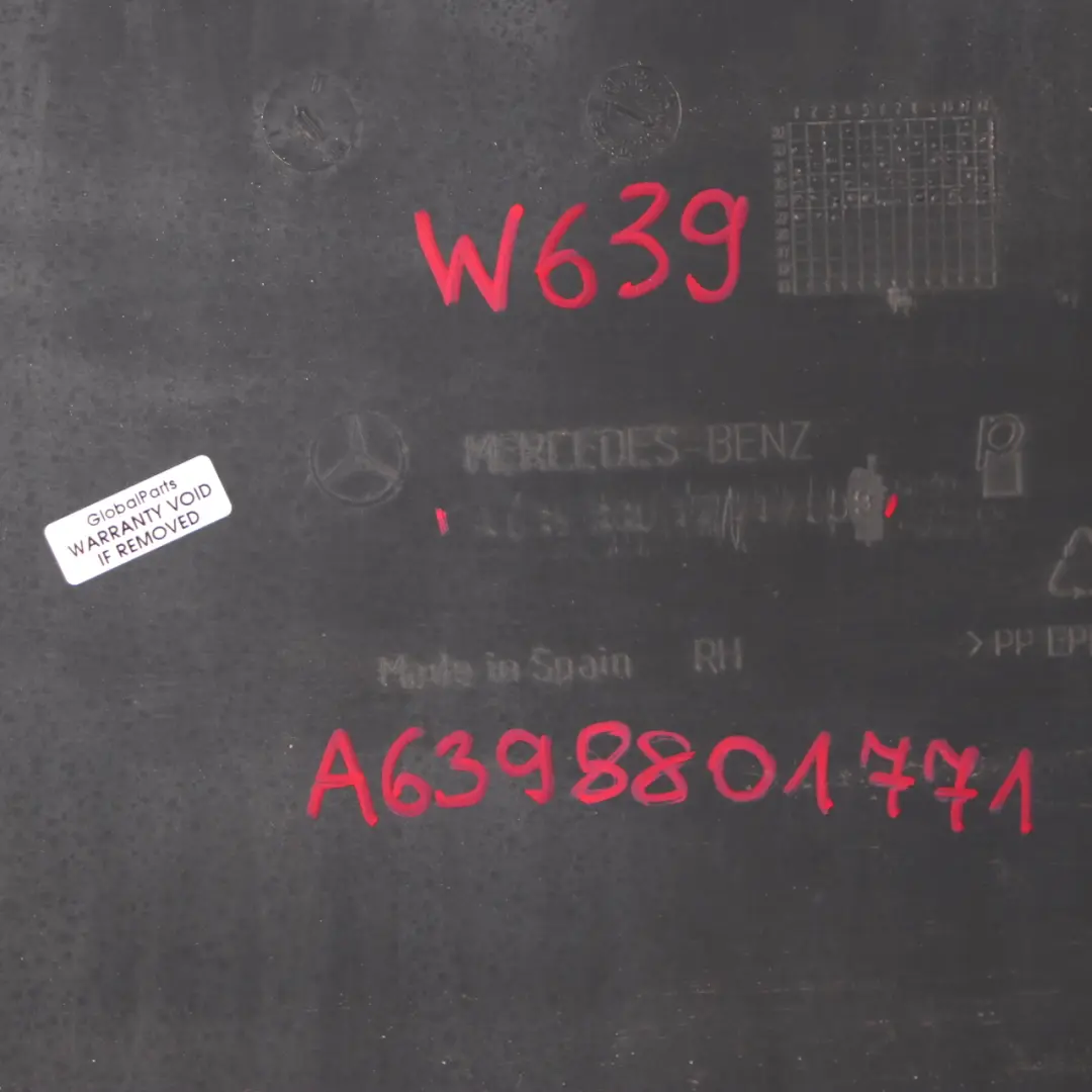 Osłona Narożnik Zderzaka Prawy Tył do Mercedes W639 o numerze A6398801771 Mercedes W639 Osłona Narożnik Zderzaka Prawy Tył - SKU A6398801771 - Numer Części A6398801771