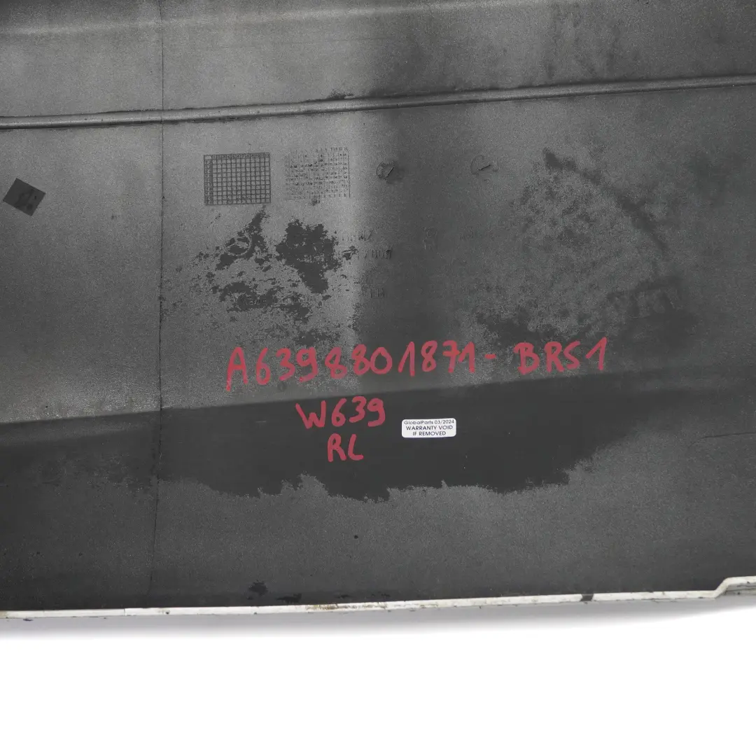 pare-chocs arrière gauche Brilliant Silver - 9744 pour Mercedes Vito W639 à propos du numéro de pièce A6398801871 Mercedes Vito W639 pare-chocs arrière gauche Brilliant Silver - 9744 - SKU A6398801871-BRS1 - Numéro de pièce A6398801871