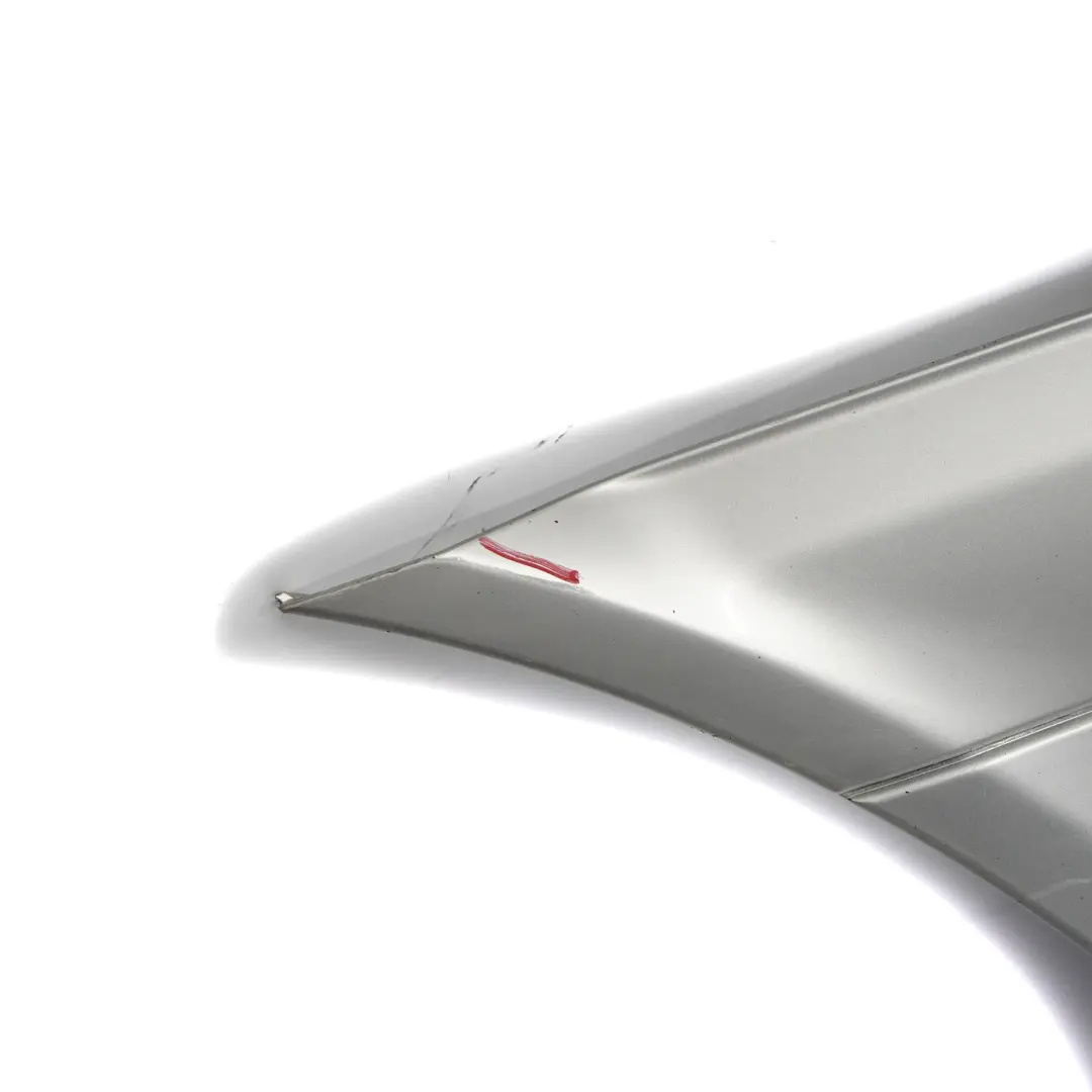 Stoßstange hinten links Eckverkleidung Brillant Silber - 9744 für Mercedes Vito W639 mit Teilenummer A6398801871 Mercedes Vito W639 Stoßstange hinten links Eckverkleidung Brillant Silber - 9744 - SKU A6398801871-BRS1 - Teilenummer A6398801871