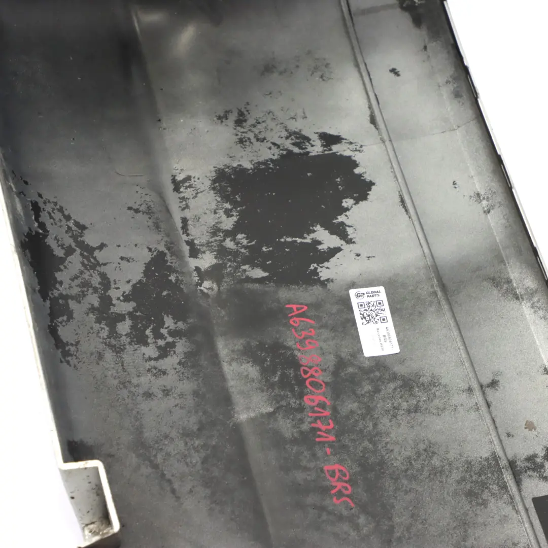 pare-chocs arrière gauche Brilliant Silver - 9744 pour Mercedes Vito W639 à propos du numéro de pièce A6398806171 Mercedes Vito W639 pare-chocs arrière gauche Brilliant Silver - 9744 - SKU A6398806171-BRS - Numéro de pièce A6398806171