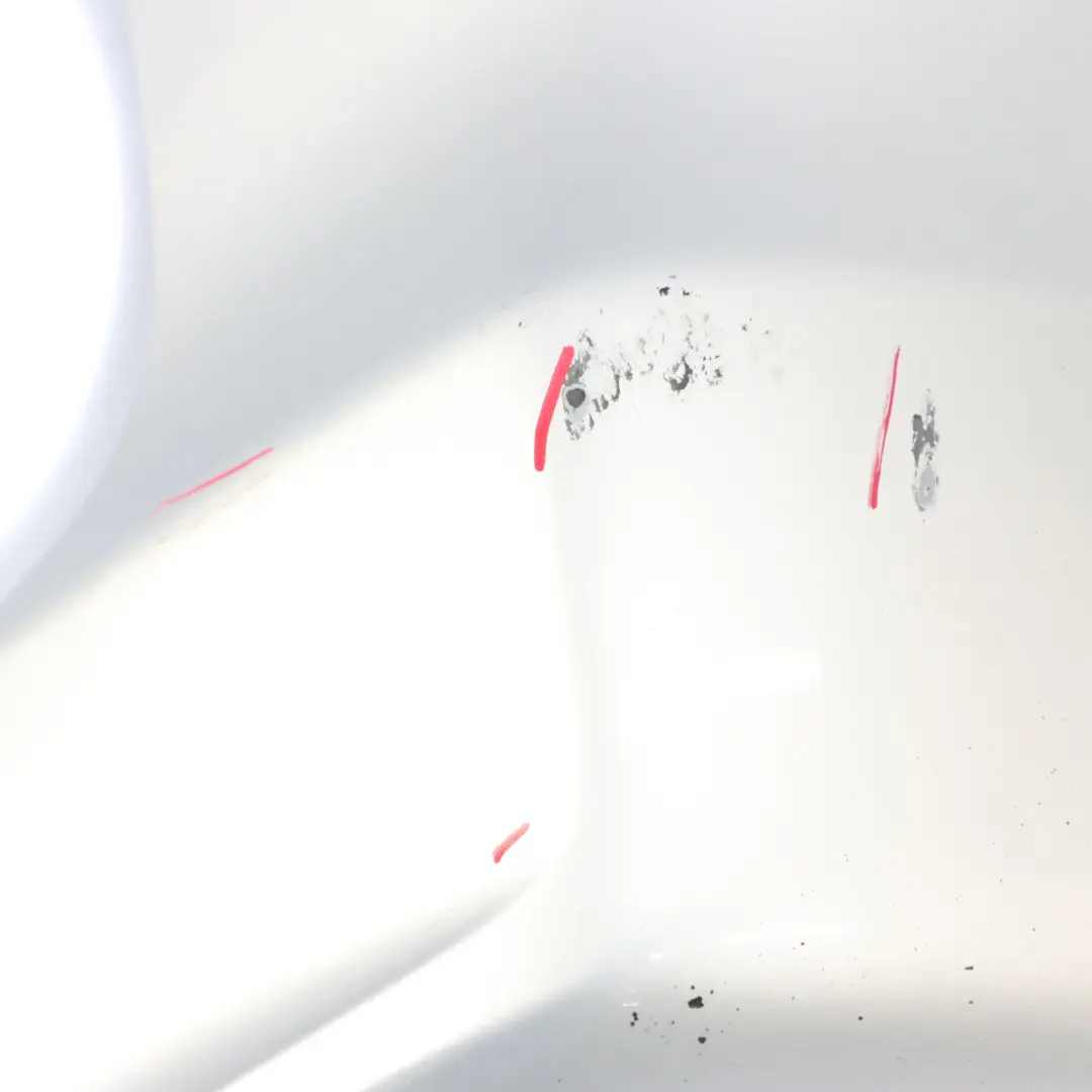 Stoßstange hinten rechts Eckverkleidung Brillant Silber 9744 für Mercedes Vito W639 mit Teilenummer A6398806271 Mercedes Vito W639 Stoßstange hinten rechts Eckverkleidung Brillant Silber 9744 - SKU A6398806271-BRS - Teilenummer A6398806271