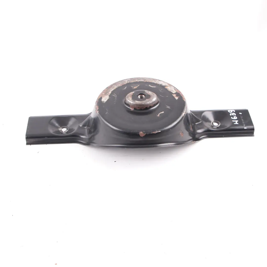 Soporte de rueda de repuesto Mercedes Vito W639 W447 para con número de pieza A6398900210 Soporte de rueda de repuesto Mercedes Vito W639 W447 - SKU A6398900210 - Número de pieza A6398900210