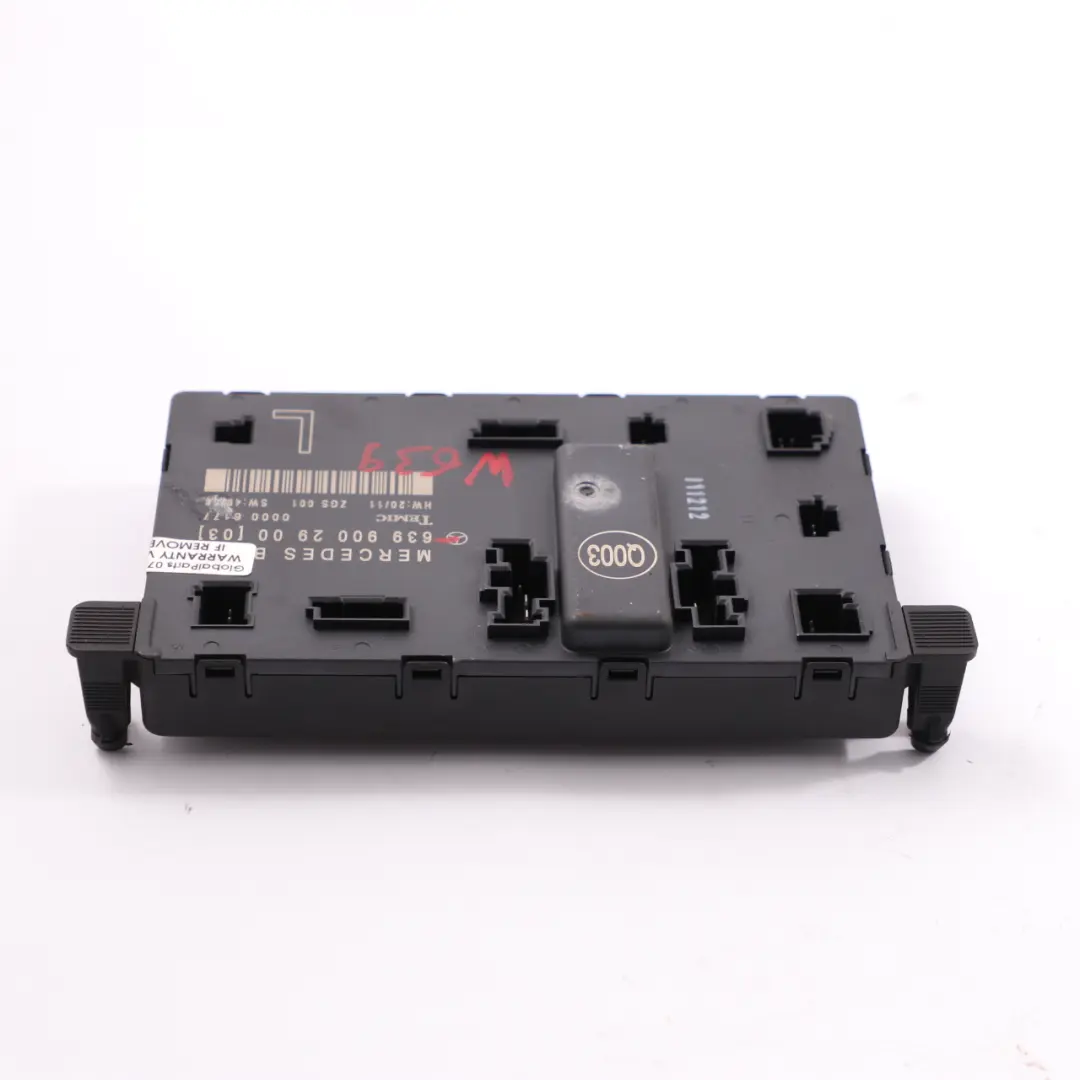 Tür modul vorne links Steuergerät ECU für Mercedes Vito W639 mit Teilenummer A6399002900 Mercedes Vito W639 Tür modul vorne links Steuergerät ECU - SKU A6399002900 - Teilenummer A6399002900