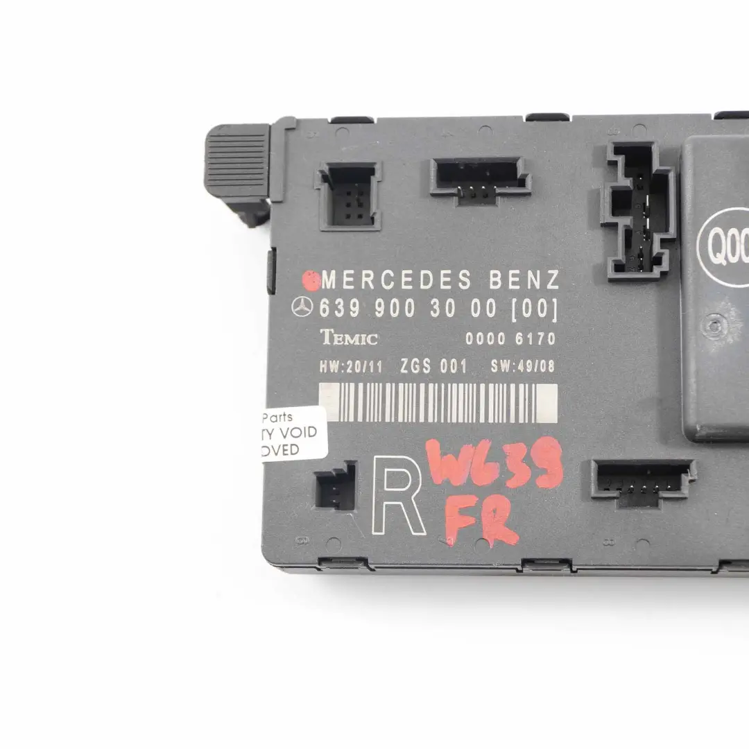 MERCEDES Vito W639 Moduł Sterownik Drzwi Przód - SKU A6399003000 - Numer Części A6398201226