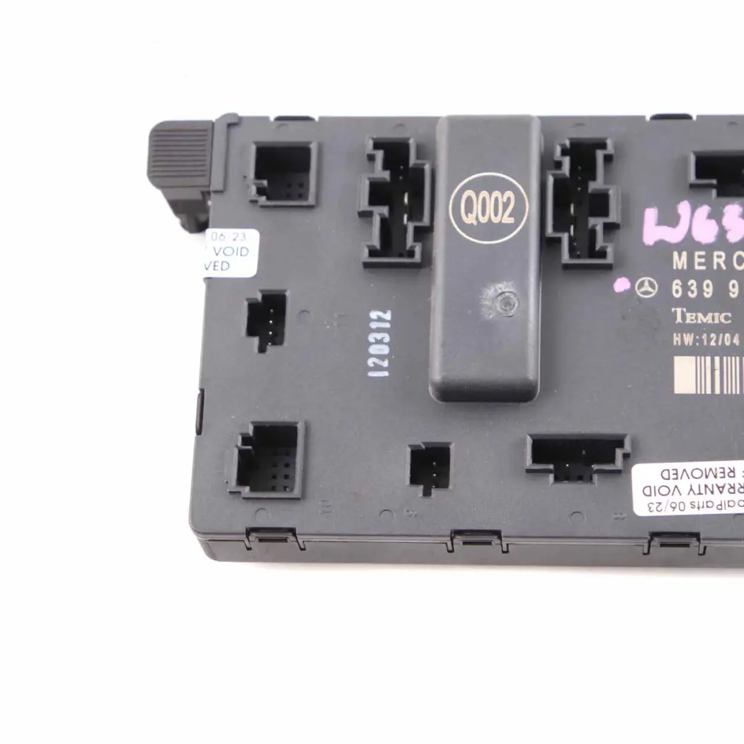Modulo Porta Anteriore Sinistra Centralina ECU per Mercedes Vito W639 con numero di parte A6399003100 Mercedes Vito W639 Modulo Porta Anteriore Sinistra Centralina ECU - SKU A6399003100 - Numero di parte A6399003100