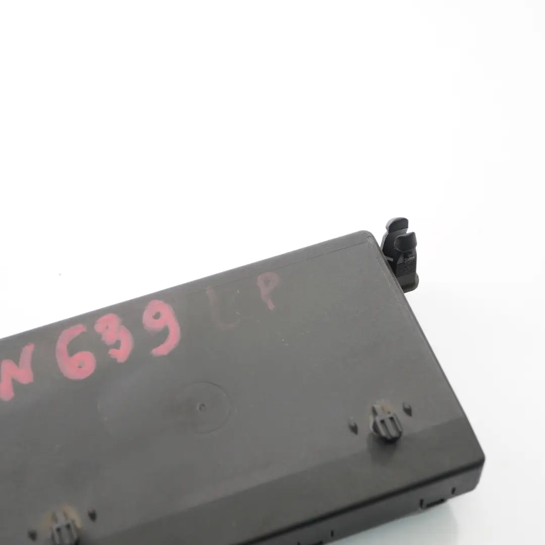 Modulo Porta Anteriore Sinistra Centralina ECU per Mercedes Vito W639 con numero di parte A6399003101 Mercedes Vito W639 Modulo Porta Anteriore Sinistra Centralina ECU - SKU A6399003101 - Numero di parte A6399003101