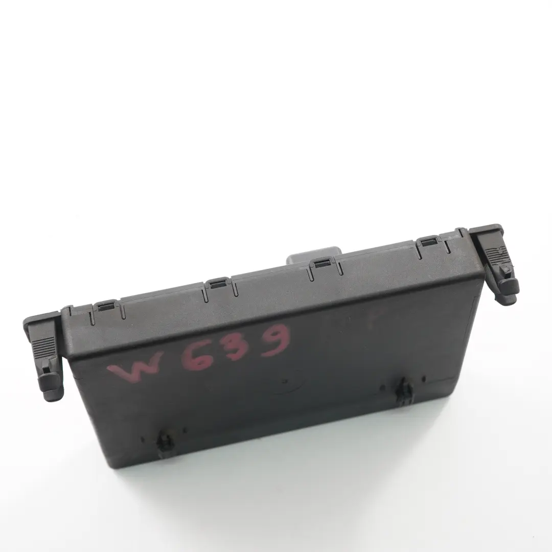 Módulo puerta delantera izquierda Unidad control ECU para Mercedes W639 con número de pieza A6399003101 Mercedes W639 Módulo puerta delantera izquierda Unidad control ECU - SKU A6399003101 - Número de pieza A6399003101