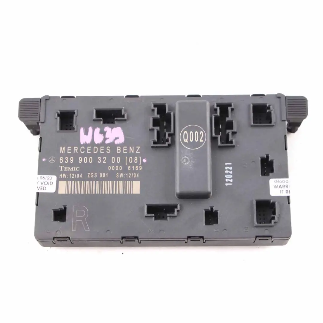Tür modul vorne rechts Steuergerät ECU für Mercedes Vito W639 mit Teilenummer A6399003200 Mercedes Vito W639 Tür modul vorne rechts Steuergerät ECU - SKU A6399003200 - Teilenummer A6399003200