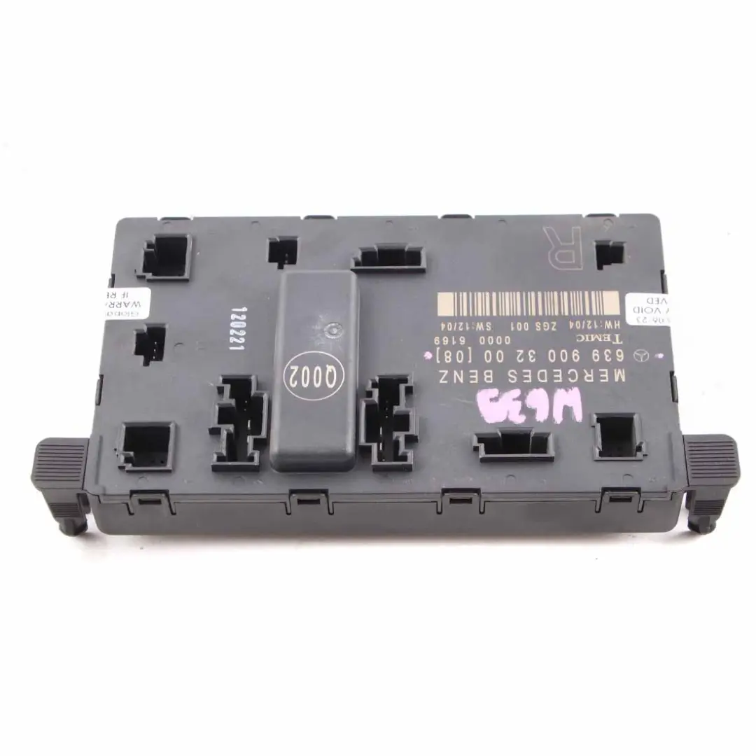 Module de porte avant droit Unité de contrôle ECU pour Mercedes Vito W639 à propos du numéro de pièce A6399003200 Mercedes Vito W639 Module de porte avant droit Unité de contrôle ECU - SKU A6399003200 - Numéro de pièce A6399003200