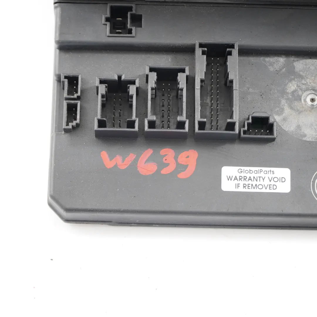 Boîte Fusibles Relais Unité Contrôle Électrique pour Mercedes Vito W639 à propos du numéro de pièce A6399005400 Mercedes Vito W639 Boîte Fusibles Relais Unité Contrôle Électrique - SKU A6399005400 - Numéro de pièce A6399005400