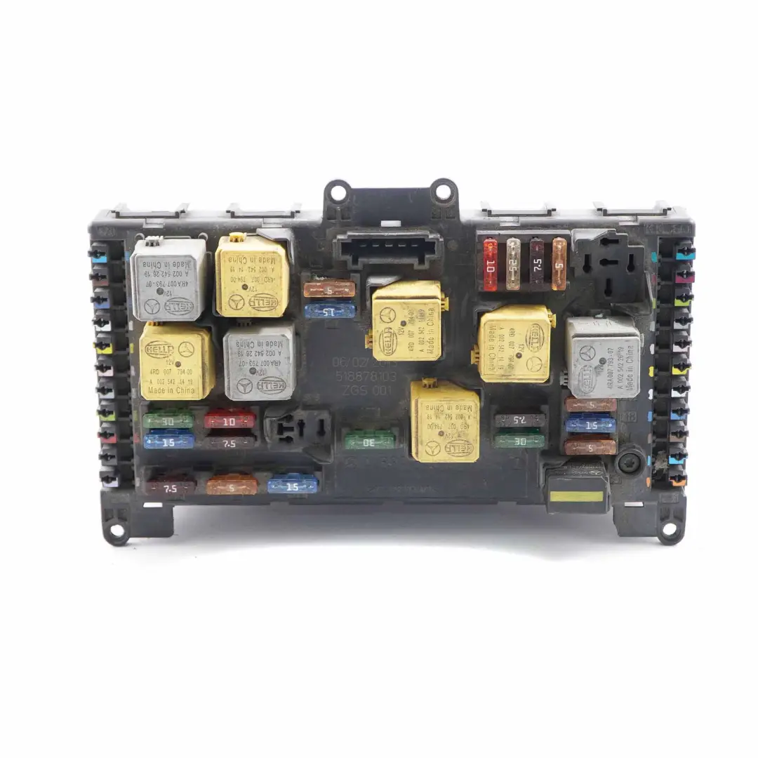 Scatola Fusibili Elettrico Controllo Relè SAM per Mercedes Vito W639 con numero di parte A6399005400 Mercedes Vito W639 Scatola Fusibili Elettrico Controllo Relè SAM - SKU A6399005400 - Numero di parte A6399005400