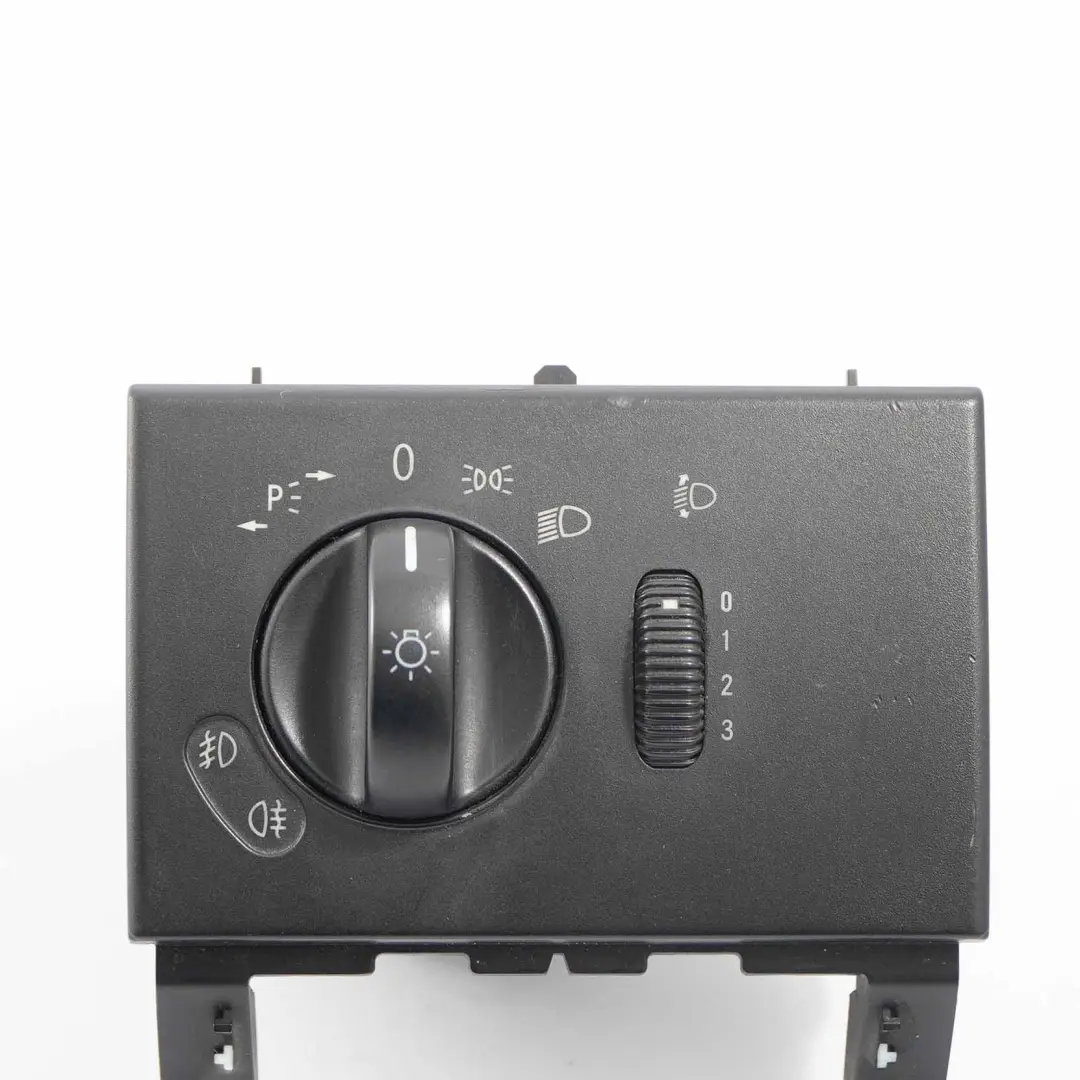 Mercedes Vito Viano W639 Unidad De Interruptor De Faros Boton Pomo - SKU A6399050000 - Número de pieza A6399050000