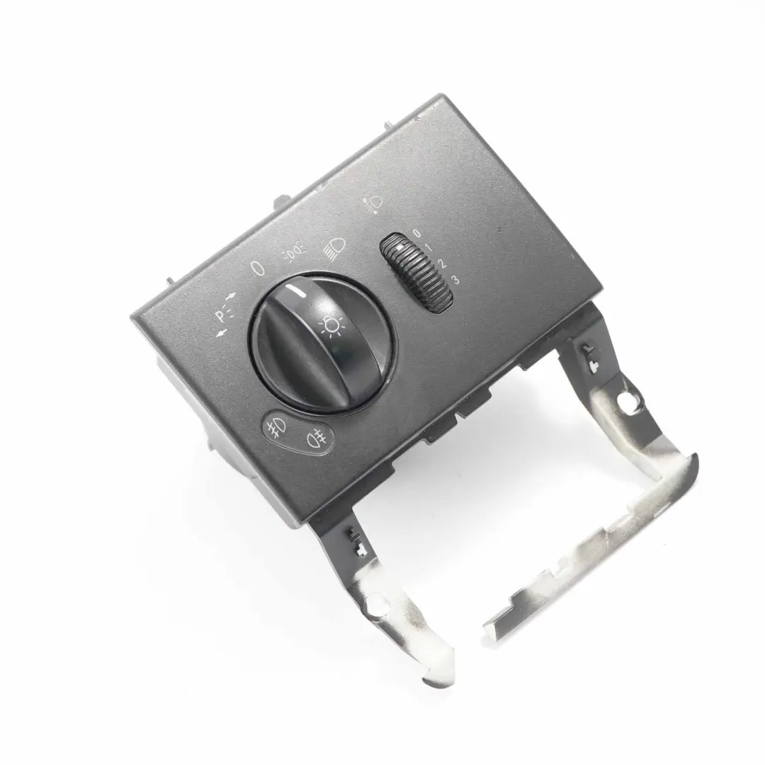 Mercedes Vito Viano W639 Unidad De Interruptor De Faros Boton Pomo - SKU A6399050000 - Número de pieza A6399050000