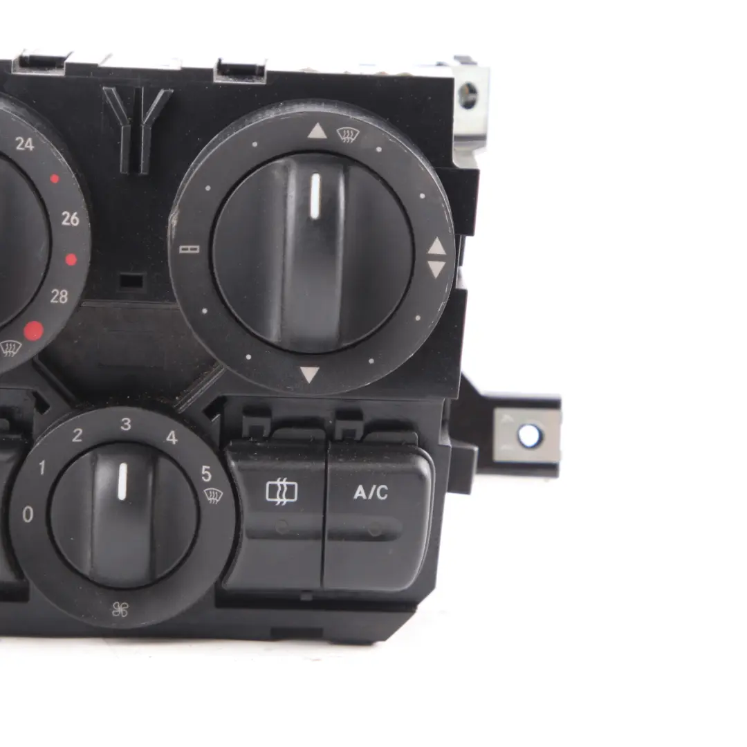 Aire Acondicionado A/C Panel Control Interruptor para Mercedes Vito W639 con número de pieza A6399060000 Mercedes Vito W639 Aire Acondicionado A/C Panel Control Interruptor - SKU A6399060000 - Número de pieza A6399060000