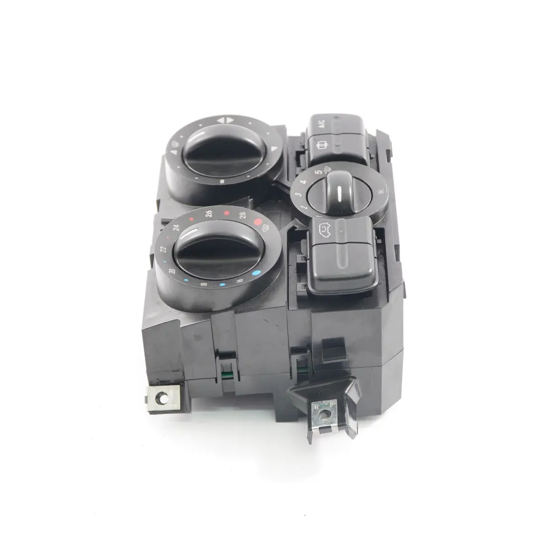 Panneau Commande l'Unité Climatisation pour Mercedes Vito W639 à propos du numéro de pièce A6399061300 Mercedes Vito W639 Panneau Commande l'Unité Climatisation - SKU A6399061300 - Numéro de pièce A6399061300