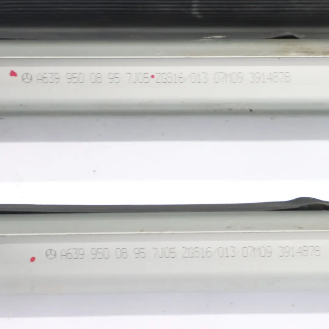 Juego soportes montaje suelo de riel de asiento para Mercedes Vito W639 con número de pieza A6399500895 Mercedes Vito W639 Juego soportes montaje suelo de riel de asiento - SKU A6399500895 - Número de pieza A6399500895