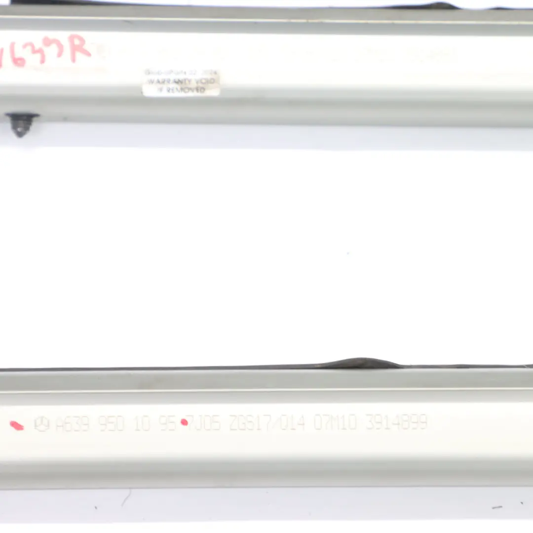 Mercedes Vito W639 Rail de siège Support de fixation au sol Set - SKU A6399500895 - Numéro de pièce A6399500895