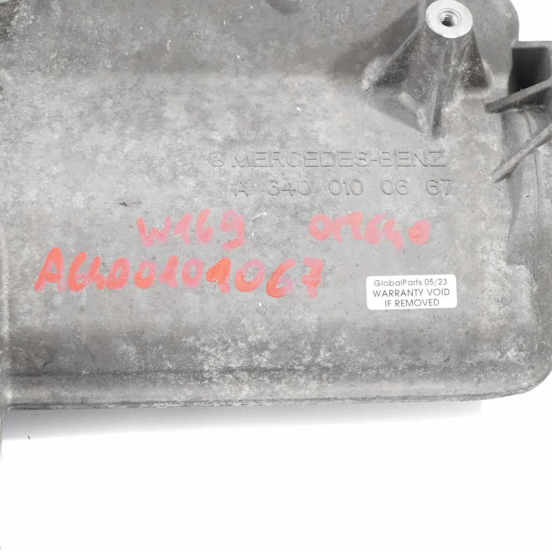 OM640 CDI Culata Tapa de Válvula para Mercedes W169 W245 con número de pieza A6400100667 Mercedes W169 W245 OM640 CDI Culata Tapa de Válvula - SKU A6400100667 - Número de pieza A6400100667