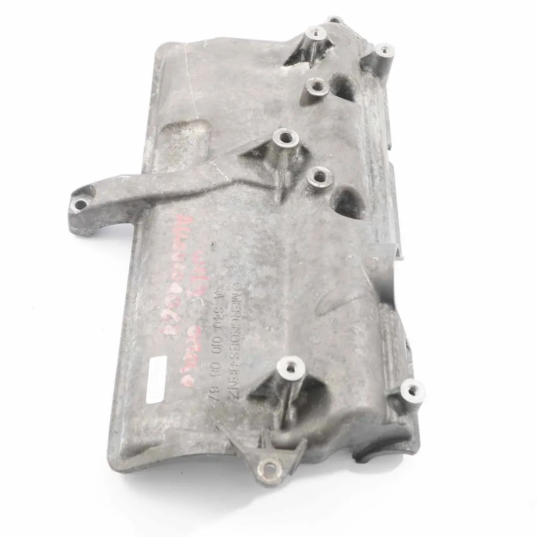 OM640 CDI Zylinder kopf Ventil deckel für Mercedes W169 W245 mit Teilenummer A6400100667 Mercedes W169 W245 OM640 CDI Zylinder kopf Ventil deckel - SKU A6400100667 - Teilenummer A6400100667