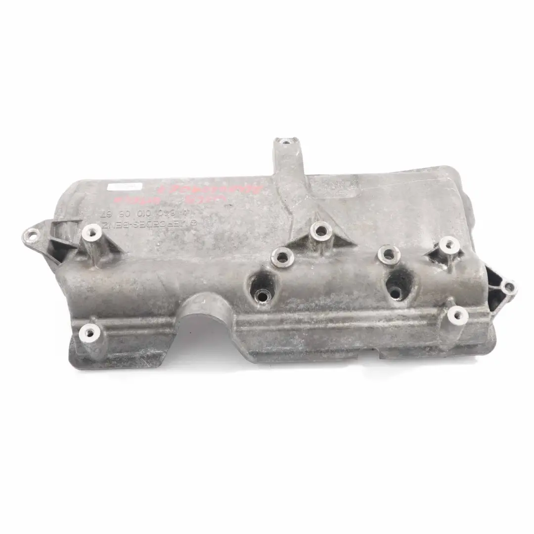 OM640 Cylindre Tête cylindre Soupape Couvercle pour Mercedes W169 W245 à propos du numéro de pièce A6400100667 Mercedes W169 W245 OM640 Cylindre Tête cylindre Soupape Couvercle - SKU A6400100667 - Numéro de pièce A6400100667