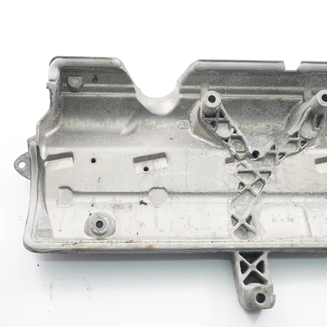 OM640 Diesel Cylinder Head Valve Cover to Mercedes W245 with Part number A6400100967 Mercedes W245 OM640 Diesel Cylinder Head Valve Cover - SKU A6400100967 - Part number A6400100967