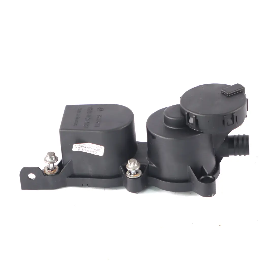 Couvercle séparateur d'huile Mercedes W169 OM640 Boîtier purge d'air Crankase pour à propos du numéro de pièce A6400101062 Couvercle séparateur d'huile Mercedes W169 OM640 Boîtier purge d'air Crankase - SKU A6400101062 - Numéro de pièce A6400101062