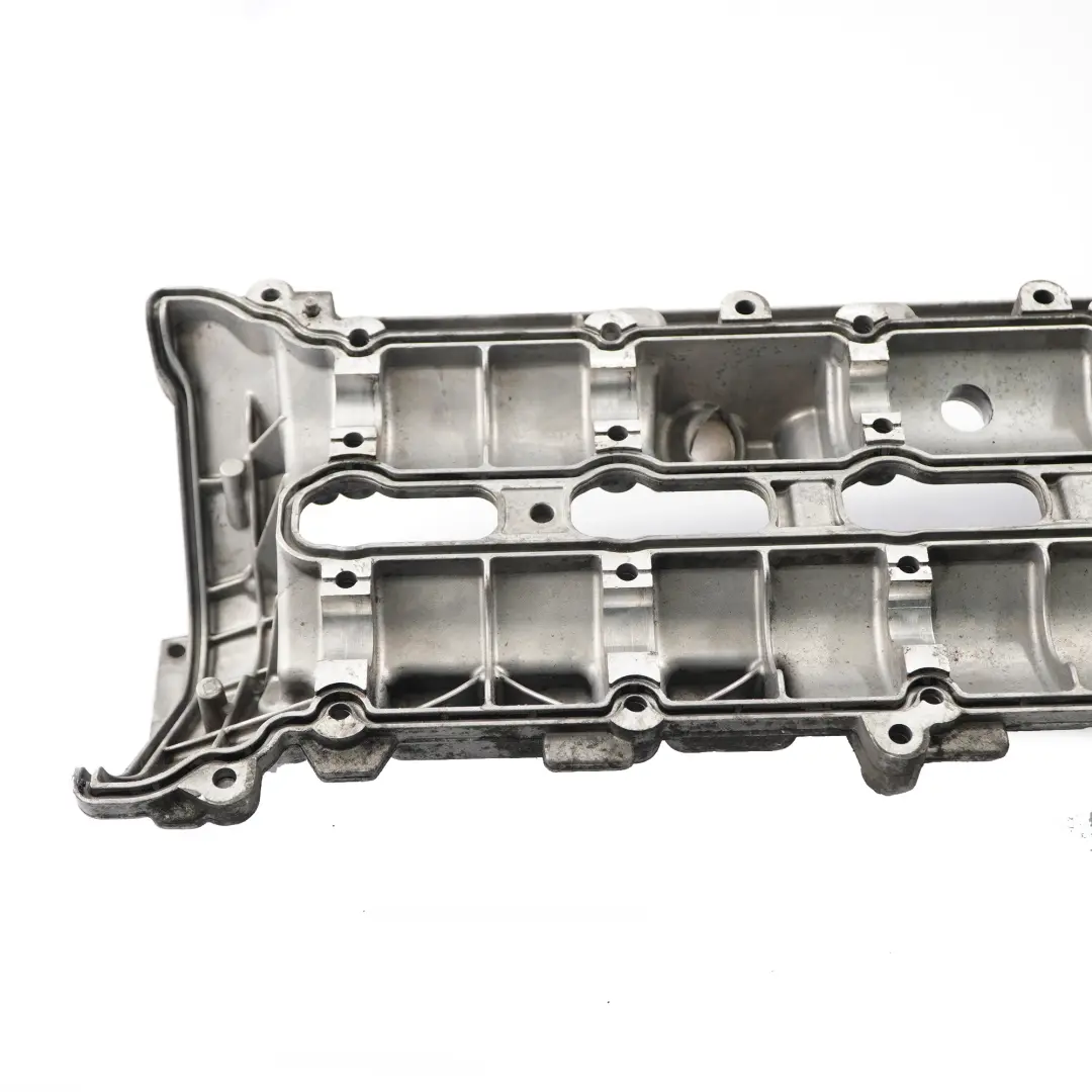 Testa del cilindro Coperchio superiore Coperchio della valvola per Mercedes W639 con numero di parte A6400160605 Mercedes W639 Testa del cilindro Coperchio superiore Coperchio della valvola - SKU A6400160605 - Numero di parte A6400160605