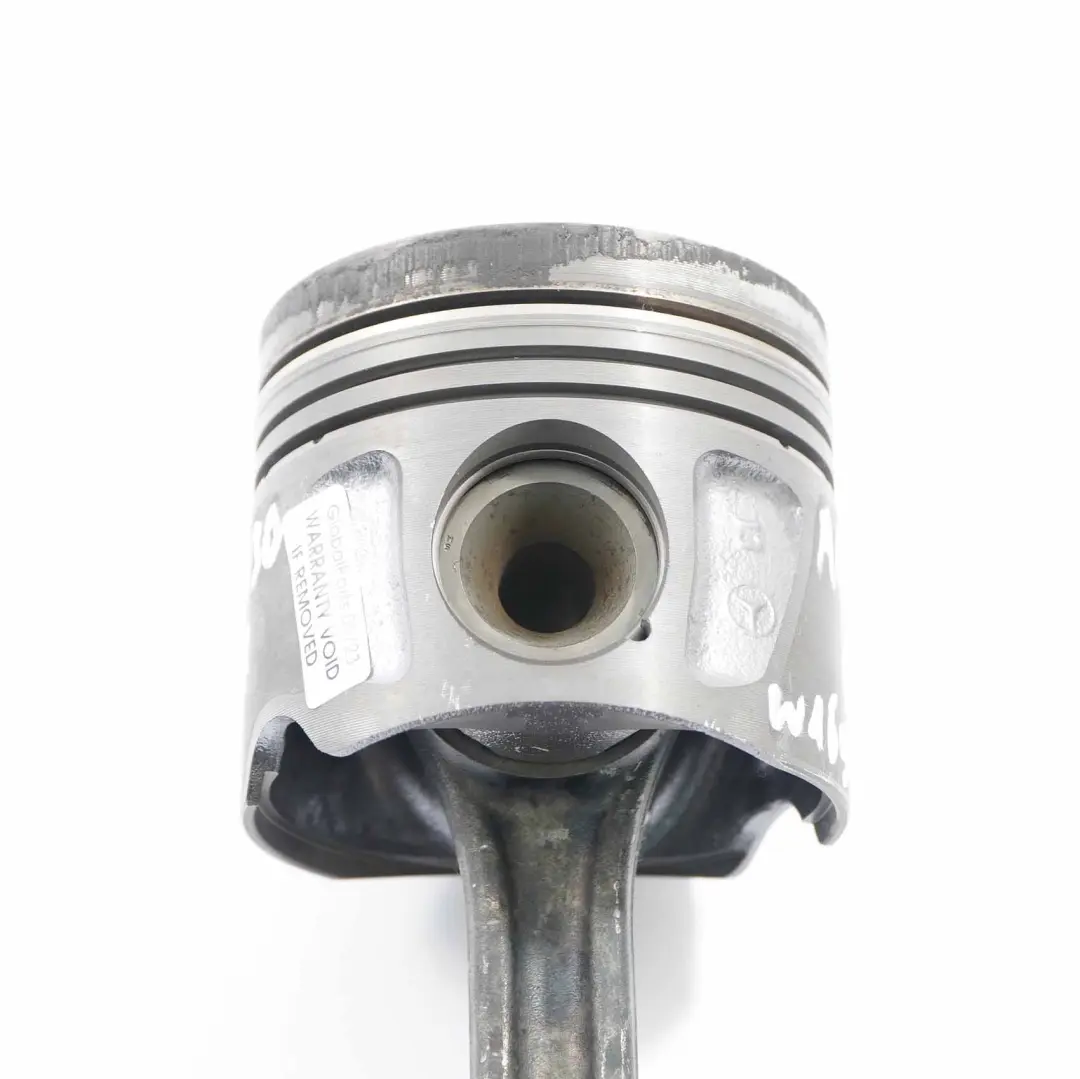 OM640 Motore Biella Pistone per Mercedes W169 W245 Diesel con numero di parte A6400300517 Mercedes W169 W245 Diesel OM640 Motore Biella Pistone - SKU A6400300517 - Numero di parte A6400300517