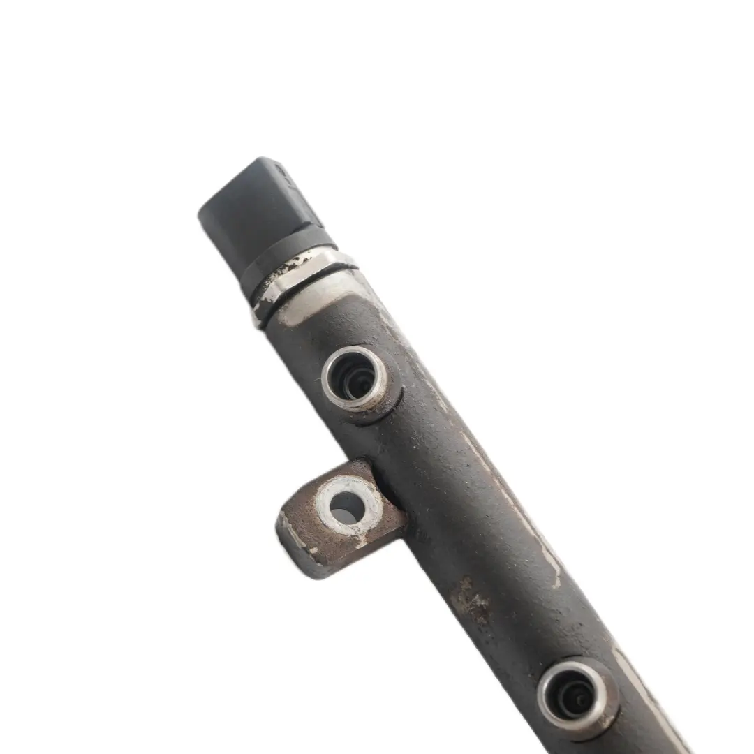 OM640 Inyector Combustible Presión Rail Line para Mercedes W169 W245 con número de pieza A6400702595 Mercedes W169 W245 OM640 Inyector Combustible Presión Rail Line - SKU A6400702595 - Número de pieza A6400702595