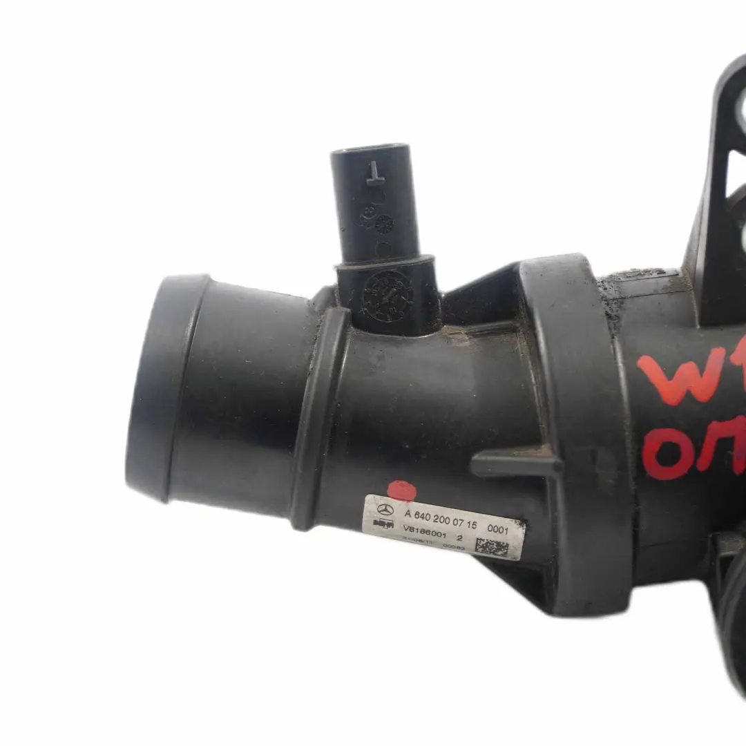 OM640 Termostato Carcasa Unidad de Refrigeración para Mercedes W169 W245 con número de pieza A6402000715 Mercedes W169 W245 OM640 Termostato Carcasa Unidad de Refrigeración - SKU A6402000715 - Número de pieza A6402000715