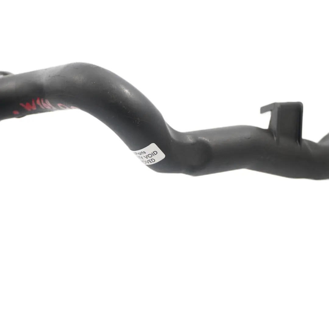 OM640 Tubo Riscaldatore Refrigerante Acqua per Mercedes W169 W245 con numero di parte A6402001452 Mercedes W169 W245 OM640 Tubo Riscaldatore Refrigerante Acqua - SKU A6402001452 - Numero di parte A6402001452