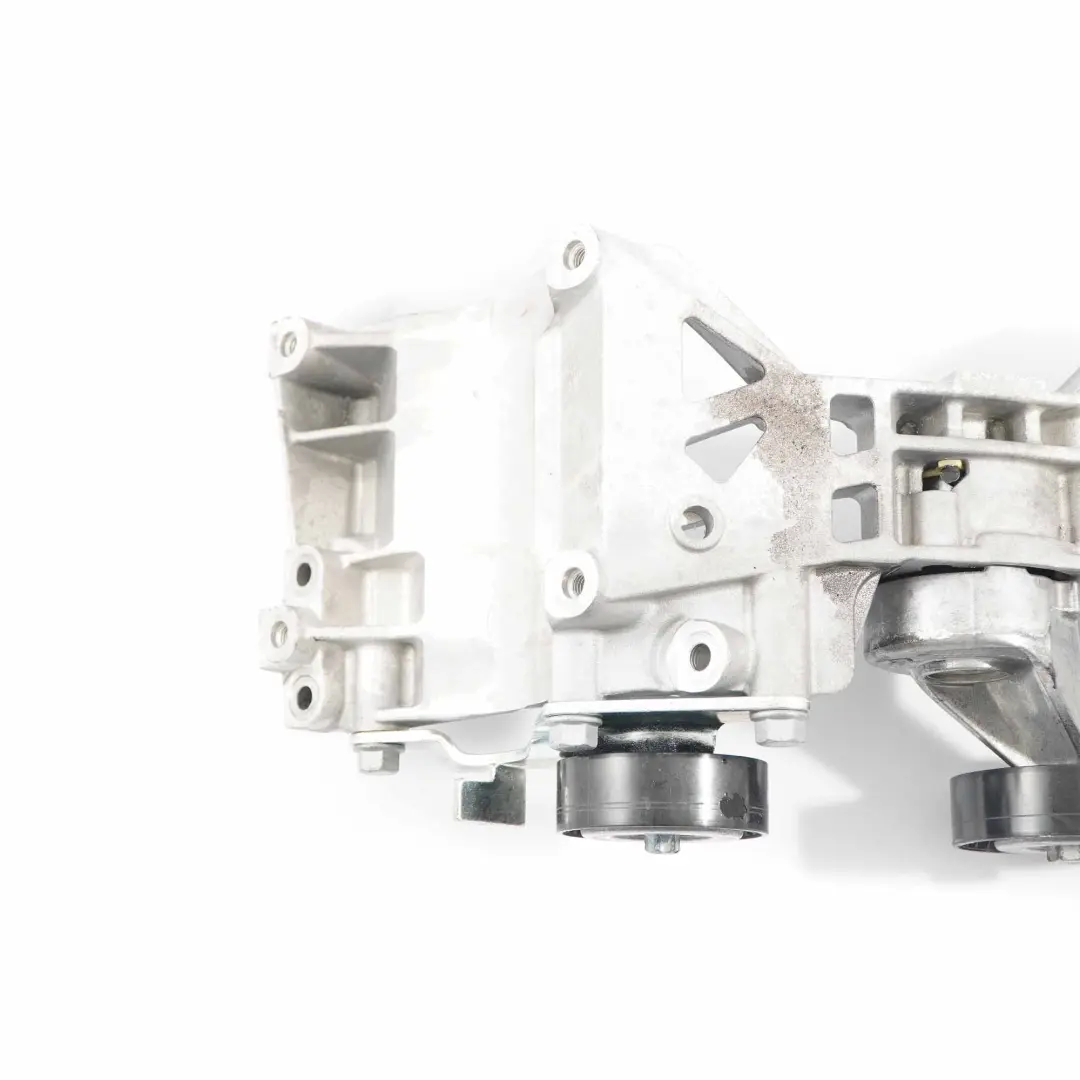 OM640 Aggreggatenhalter Riemenspanner für Mercedes W169 W245 mit Teilenummer A6402002770 Mercedes W169 W245 OM640 Aggreggatenhalter Riemenspanner - SKU A6402002770 - Teilenummer A6402002770