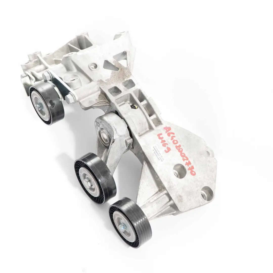 OM640 Aggreggatenhalter Riemenspanner für Mercedes W169 W245 mit Teilenummer A6402002770 Mercedes W169 W245 OM640 Aggreggatenhalter Riemenspanner - SKU A6402002770 - Teilenummer A6402002770